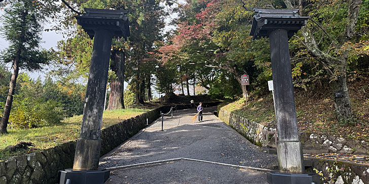 中尊寺金色堂 月見坂 入り口